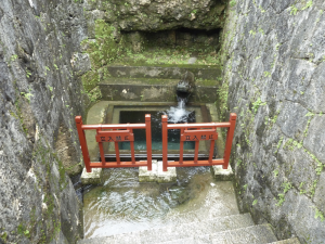 002 In front of the entry of Shuri Castle