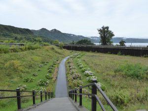 September 13, 2015 - (04) Toyako Volcano Science Museum Outside - 079